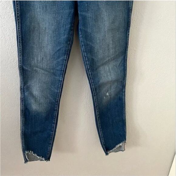 Madewell 10" High-Rise Skinny Jeans: Cutout Tulip Hem Edition - Picture 3 of 8